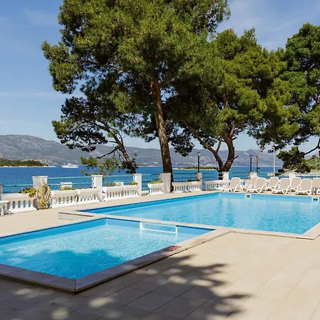 Lumbarda Resort Apartments