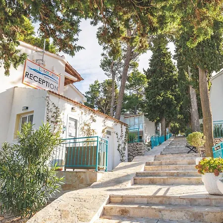Lumbarda Resort Apartments Lumbarda