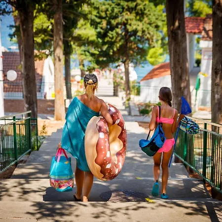 Apartamento Lumbarda Resort Apartments *