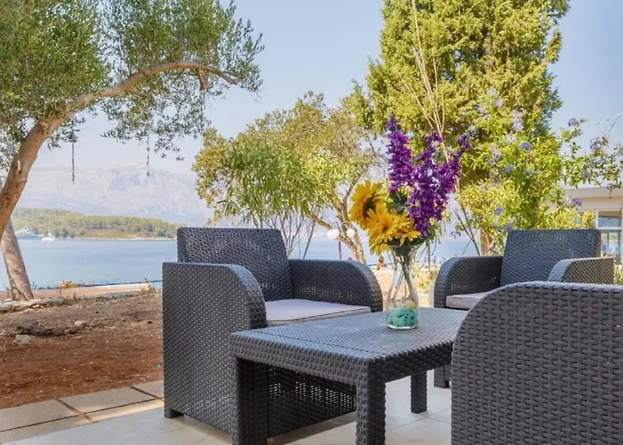 شقة Lumbarda Resort Apartments *