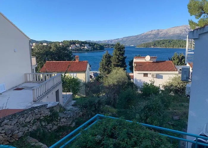 شقة Lumbarda Resort Apartments