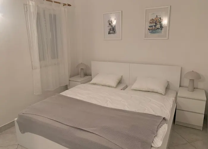 شقة Lumbarda Resort Apartments *