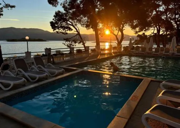 Lumbarda Resort Apartments
