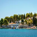 Apartament Lumbarda Resort Apartments