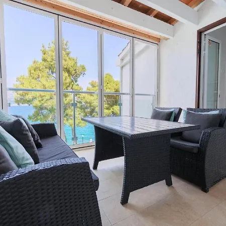 Lumbarda Resort Apartments *