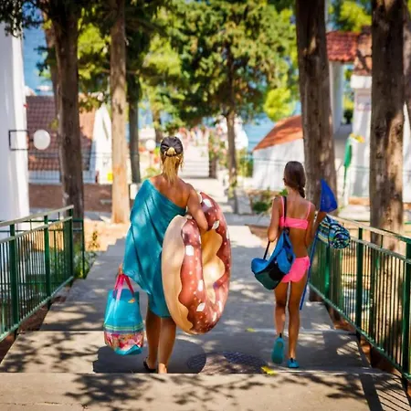 Lumbarda Resort Apartments Apartman