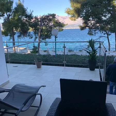 Lumbarda Resort Apartments *