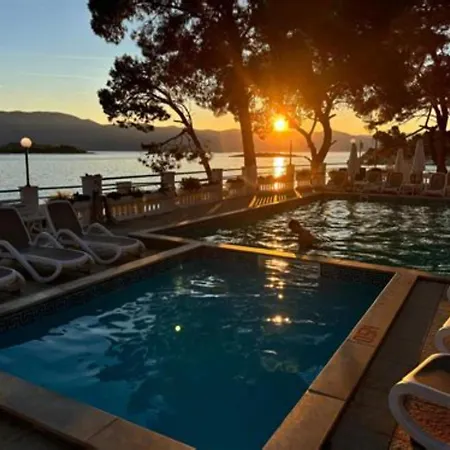 Lumbarda Resort Apartments