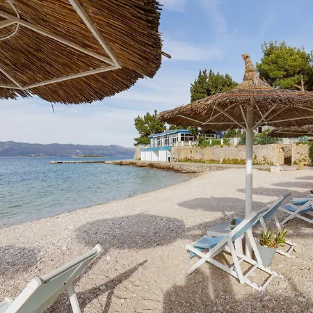 Lumbarda Resort Apartments * لومباردا