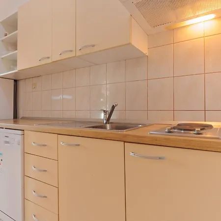 公寓 Lumbarda Resort Apartments