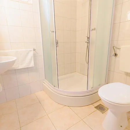 Lumbarda Resort Apartments 鲁巴达