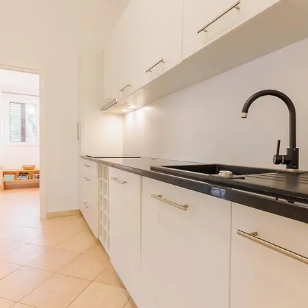 Lumbarda Resort Apartments * 鲁巴达