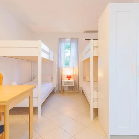 公寓 Lumbarda Resort Apartments