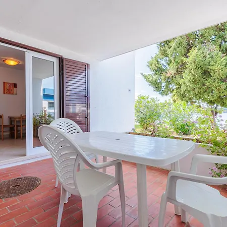 Lumbarda Resort Apartments