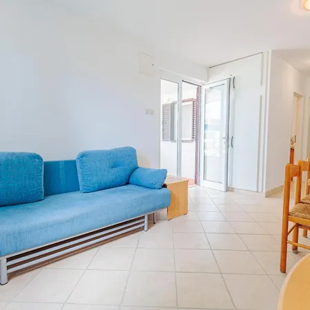 公寓 Lumbarda Resort Apartments *