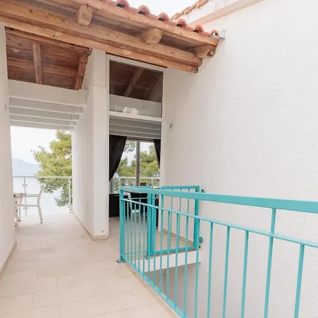 Lumbarda Resort Apartments