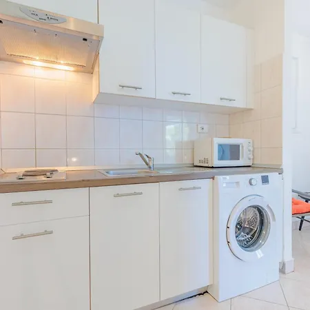 Lumbarda Resort Apartments 鲁巴达