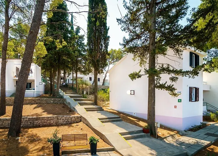 Lumbarda Resort Apartments 룸바르다