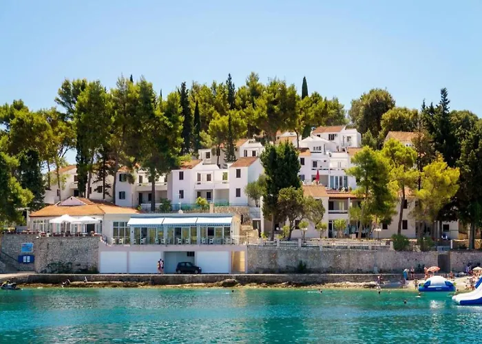 Lumbarda Resort Apartments 아파트 *