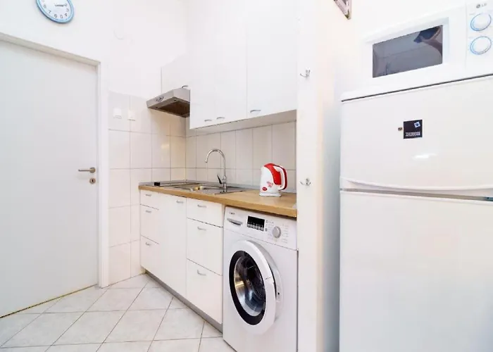 Lumbarda Resort Apartments 아파트 룸바르다