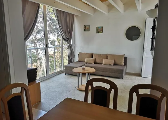 Lumbarda Resort Apartments 룸바르다