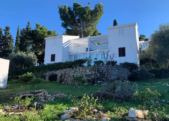 아파트 Lumbarda Resort Apartments *