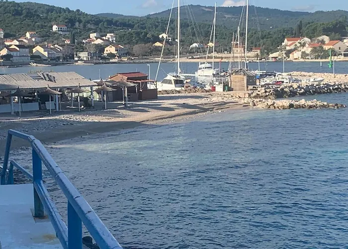 Lumbarda Resort Apartments 룸바르다