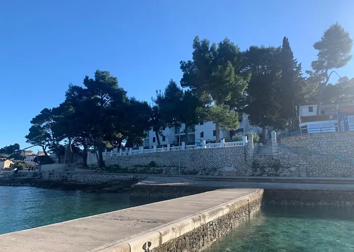 Lumbarda Resort Apartments