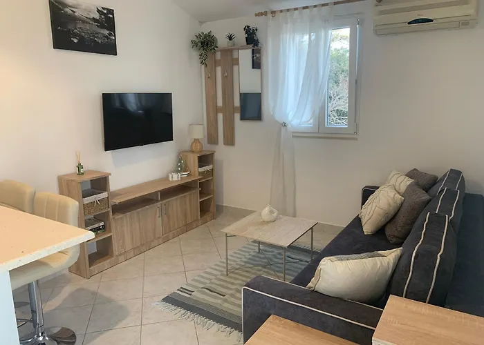 Lumbarda Resort Apartments 아파트